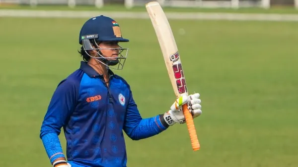 310 ஸ்ட்ரைக் ரேட்.. தென்னாப்பிரிக்கா செல்வதற்கு முன்பு 14 வயது வீரர் வைபவ் சூர்யவன்ஷி வெறியாட்டம்