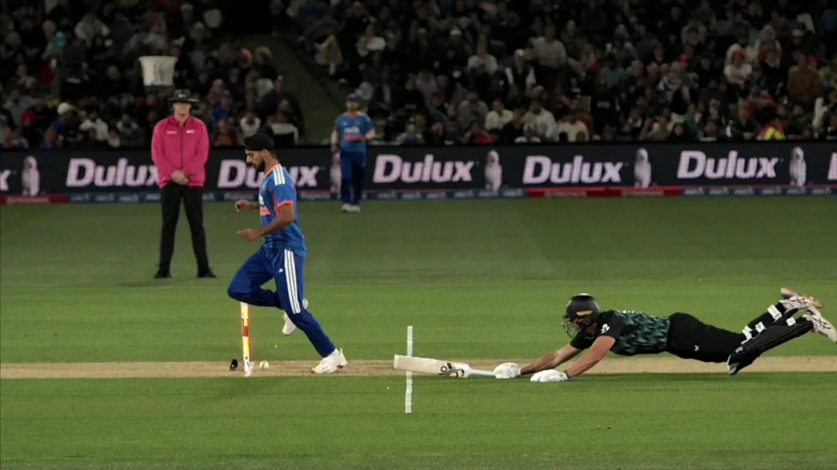 IND vs NZ: கால்பந்து ஸ்டைலில் ஆர்ஸ்தீப் சிங் செய்த ரன் அவுட்.. ஆட்டத்தையே மாற்றிய தருணம்