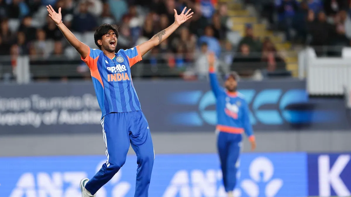 IND vs NZ: நியூசிலாந்து அணி உலக சாதனை.. முதல் ஓவரிலே 2 விக்கெட் இழந்த இந்தியா