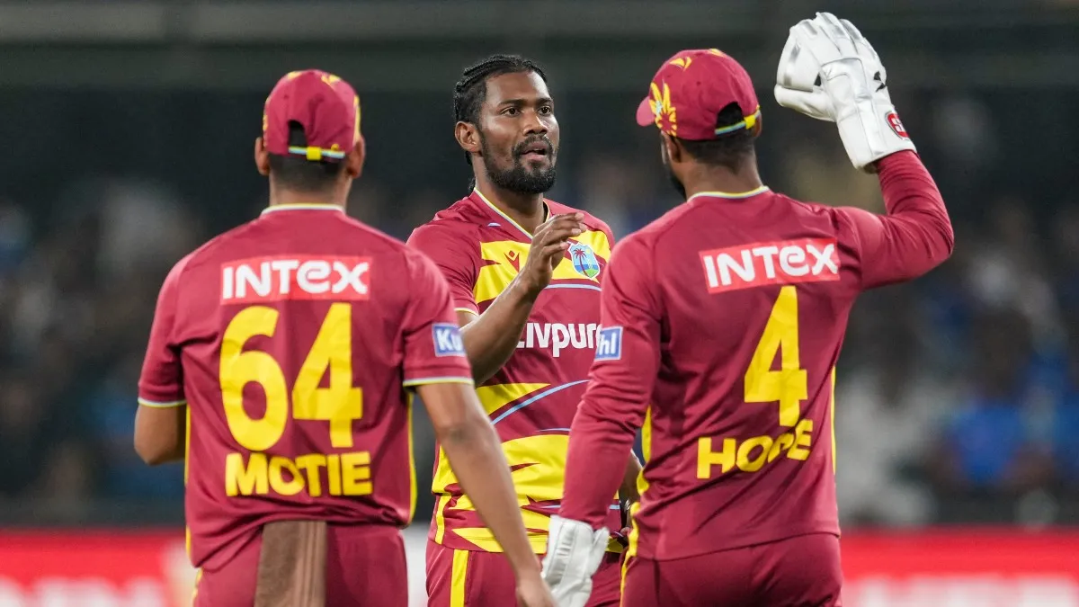 IND vs WI: நடுவரை பார்த்து கத்திய விவகாரம்.. 2 வெஸ்ட் இண்டீஸ் வீரருக்கு ஐசிசி தண்டனை