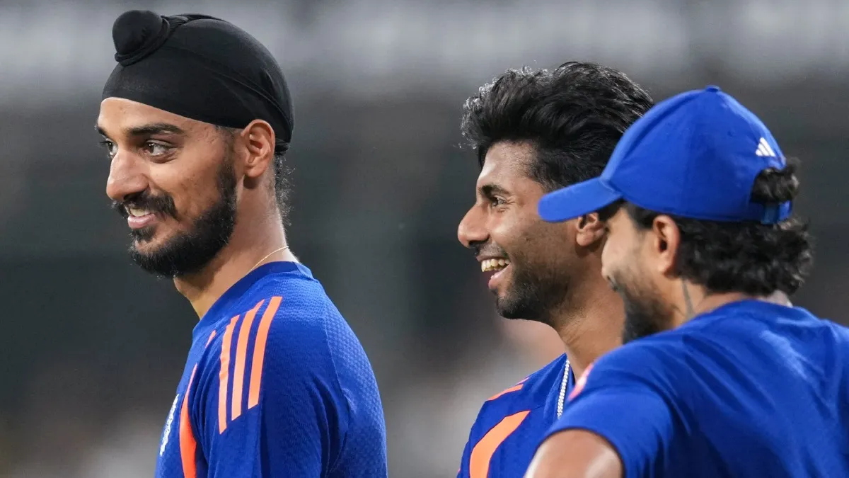 IND vs WI: டெஸ்ட்க்கு சிராஜ் மாதிரி,டி20க்கு இவர் தான் இந்தியாவின் நம்பர் 1 பவுலர்-தினேஷ் கார்த்திக்