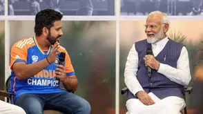 పాక్‌తో మ్యాచ్‌.. మమ్మల్ని హోటల్ బయటకు రానివ్వలేదు: రోహిత్ శర్మ